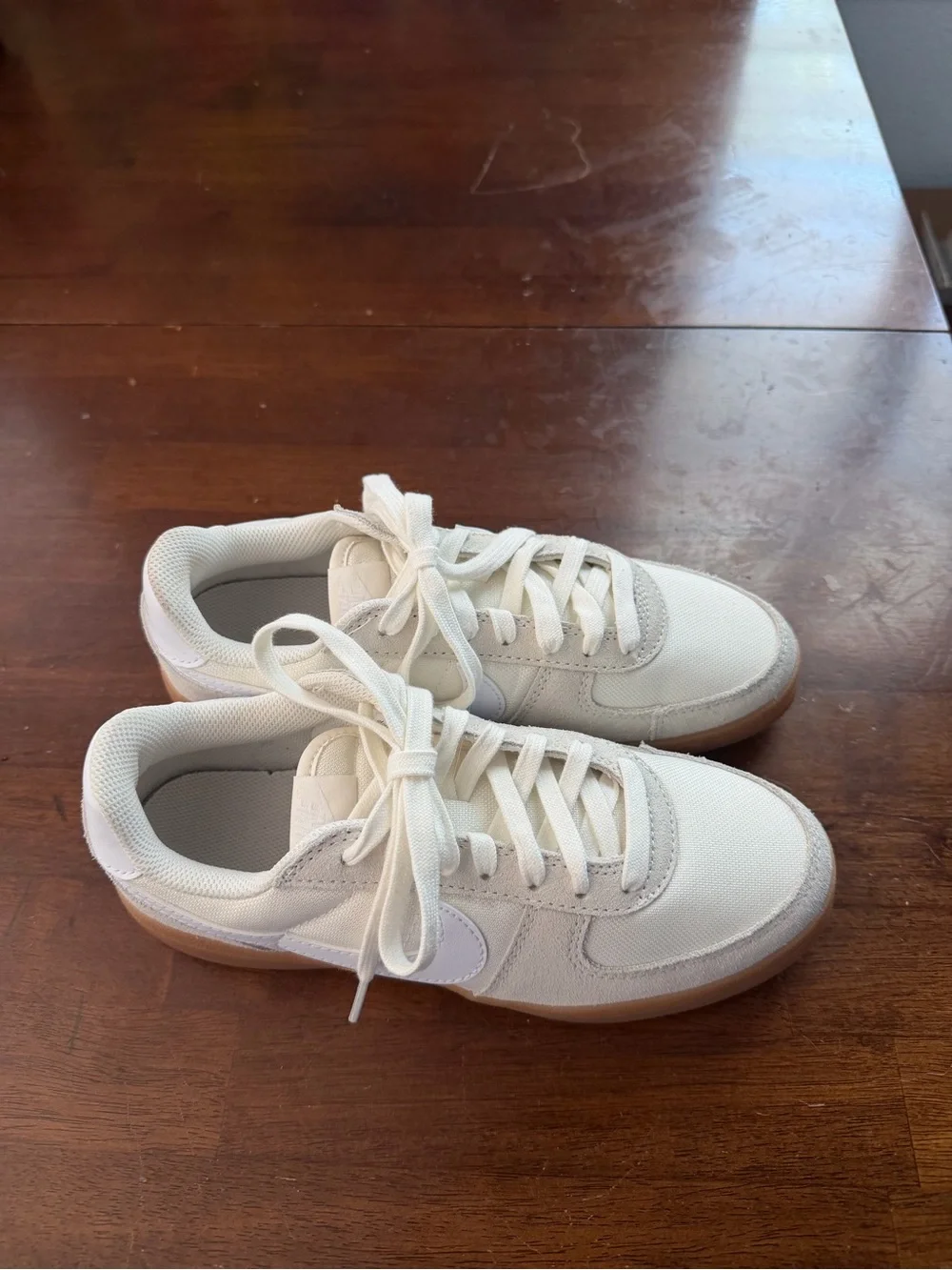 NIKE Field General White Low-Top Sneaker Gum Sole Youth Size 5.5 IF0465-102